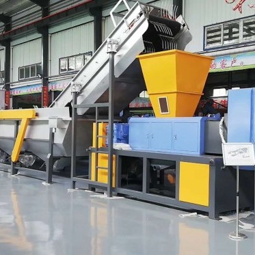 waste plastic recycling machine photo