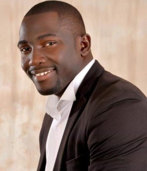 Alex Ikan photo