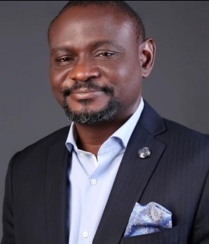 Dr Adelana Olamilekan photo